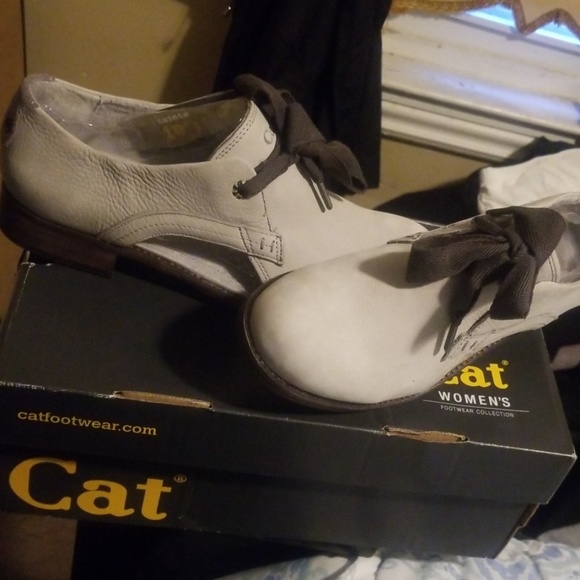 Shoes - Picture 5 of 5